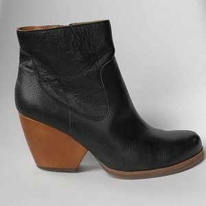 Kork-ease Black Leather Michelle Boot Women's 10